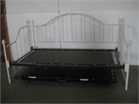 80" x 40" Day Bed With Rolling Trundle