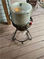 Cast Iron Fish Cooker, Regulator, Hose and Pot