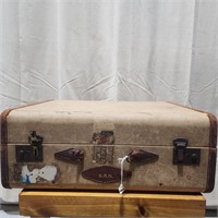 Vintage Hartman Sky Robe suitcase