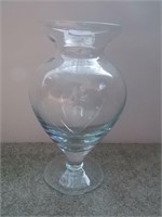 12" clear vase