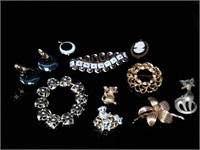 Lovely Gold Tone Mixed Jewelry Lot