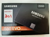 SAMSUNG V-NAND SSD 860 EVO - 250 GB