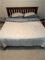 King size bed Frame, Headboard, Mattress & Blanket