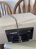 Sentry 1150 lockbox with key