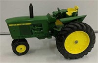 JD 3020, All plastic wide wheels