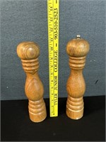 Vintage Wood Salt & Pepper Grinders