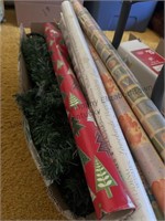 4 ft Christmas tree, Wrapping paper