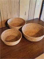 3 nesting 1950's bread baskets