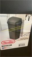 2 ct. sterilite 13 gal. Trash Bins (Damage)