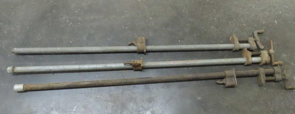 3 Pipe Clamps