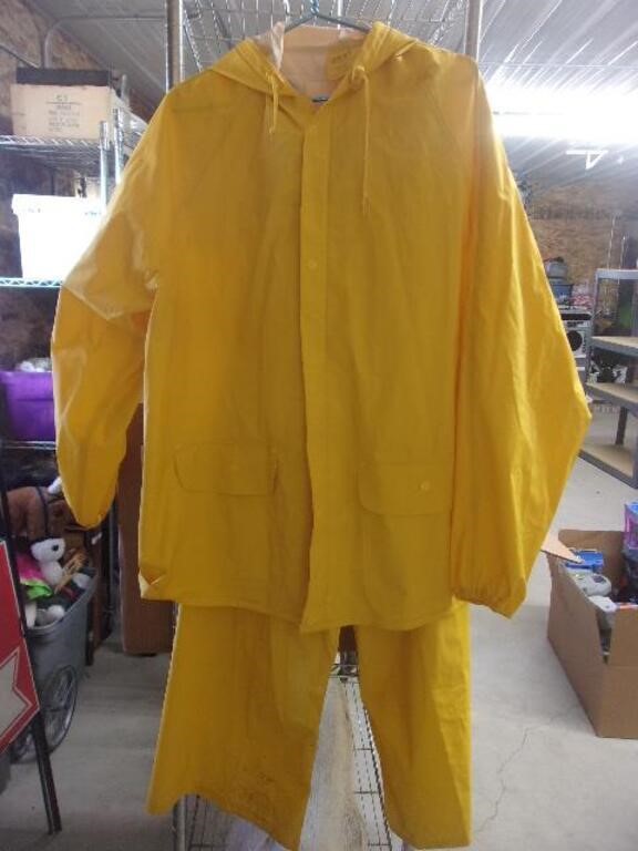 Rain Suit - Size Lg
