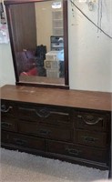vtg. 8 drawer dresser w/mirror
