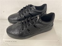 SIZE 8 GEOX WOMENS SHOES