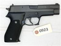 LIKE NEW Sig Sauer P220 45ca pistol, s#G243930,