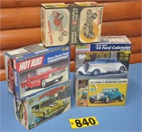 Group of vintage Revell models, AS-IS