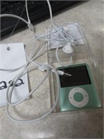 Ipod Nano 3rd Gen 8GB W/ Charger And Headphones