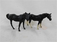 2 Breyer Stablemate black thoroughbred mares