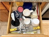Kitchen Drawer Contents - Measuring Cups &