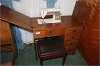 Singer Sewing Machine in Cabinet w/Stool