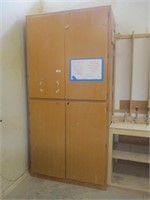 Storage Cabinet w/Doors