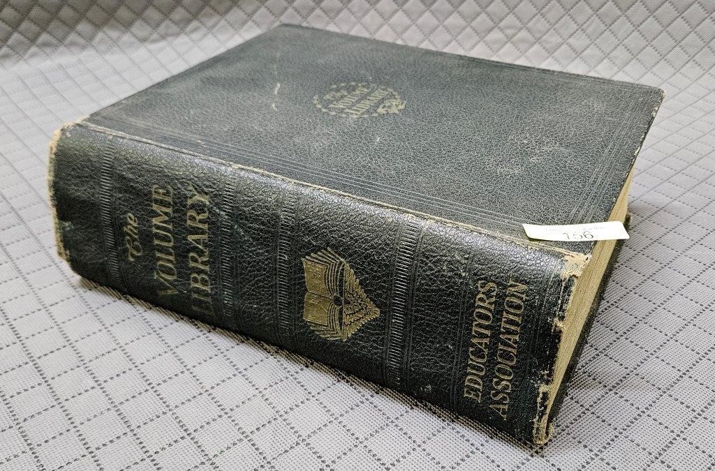 1939 THE VOLUME LIBRARY BOOK, HARDBACK