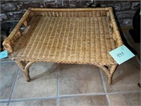 WICKER TRAY WITH LEGS