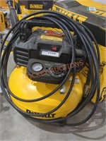 DeWalt 6 Gal 165psi Corded Air Compressor