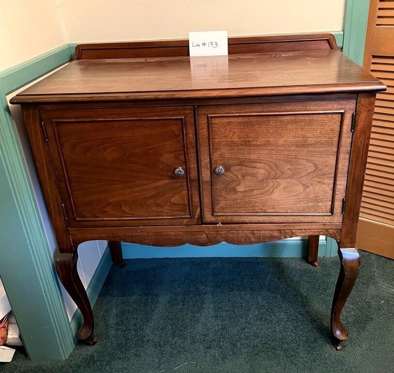 Queen Anne Buffet China Cabinet on Wheels