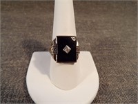 Vintage 10k Gold Rectangular Onyx Diamond Ring