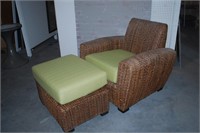LARGE WICKER OUTDOOR PATIO CHAIR & OTTOMAN
