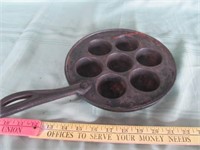 Antique #8 Cast Iron Dutch Apple Cake Pan