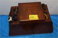 HUMIDOR STAND WITH 6 PIPES