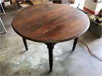 Vintage/Antique Round Wood Kitchen Table