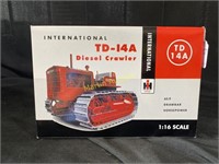 International TD-I4A diesel crawler, 1/16 scale,