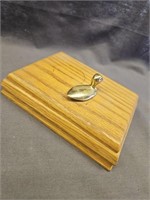 1.5"X4.5"X6" WOODEN DUCK CARD BOX FILLED WITH