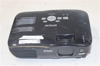 EPSON EX7200 LCD PROJECTOR