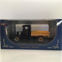 1923 FORD MODEL TT DIE CAST MODEL