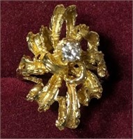 14 Karat Yellow Gold & Diamond Ladies Ring