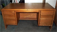 Encore Oak Wood Executive Office Desk 5 Foot