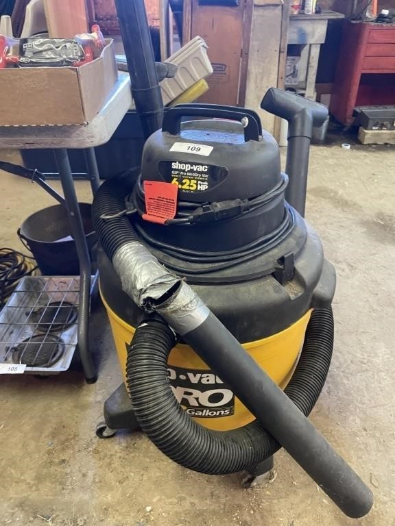 SHOP VAC - 18 GALLON