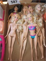 LOT VARIOUS BARBIE STYLE DOLLS