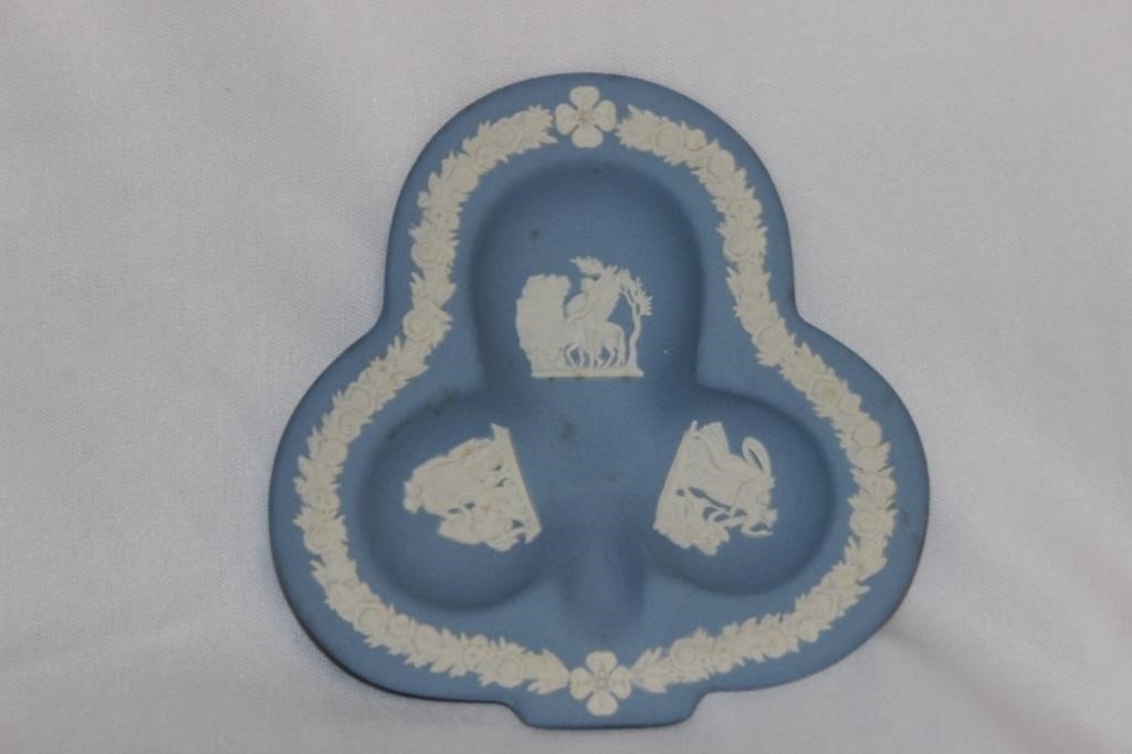 A Ceramic Wedgwood Jasperware Club Shaped Ashtray