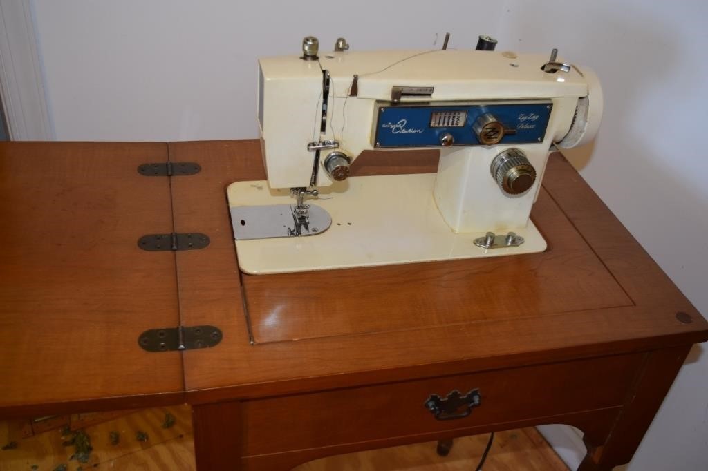 Wizard Citation Zig Zag Deluze Sewing Machine