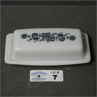 Pyrex Old Town Blue Onion Butter Dish