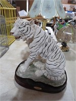 12" VINTAGE WHITE TIGER STATUE