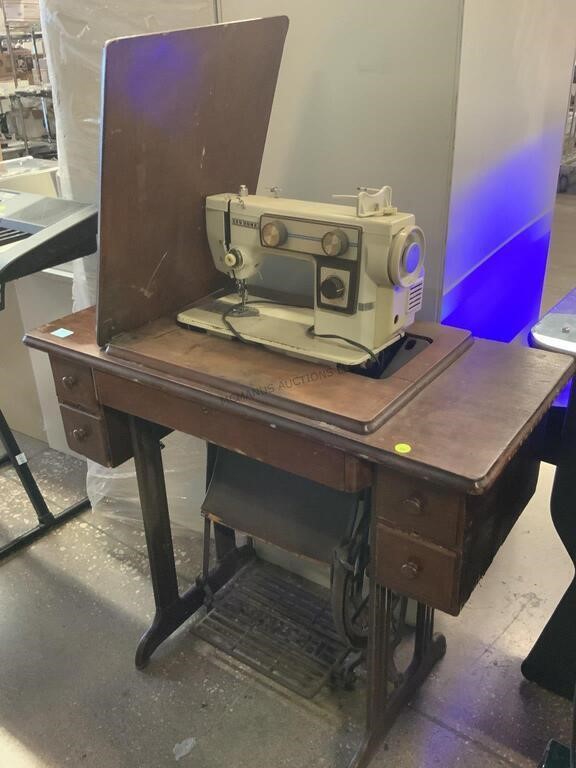 Vtg New Home Sewing Machine with Antique Singer