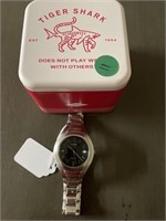 FOSSIL WATCH WITH TIN BOX