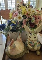 TRAY OF ROOSTERS, RABBITS, DECOR, PLANTS