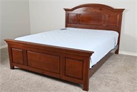 Broyhill Queen Bed On Adjustable Base, Beauty Rest