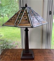 Tiffany style table lamp